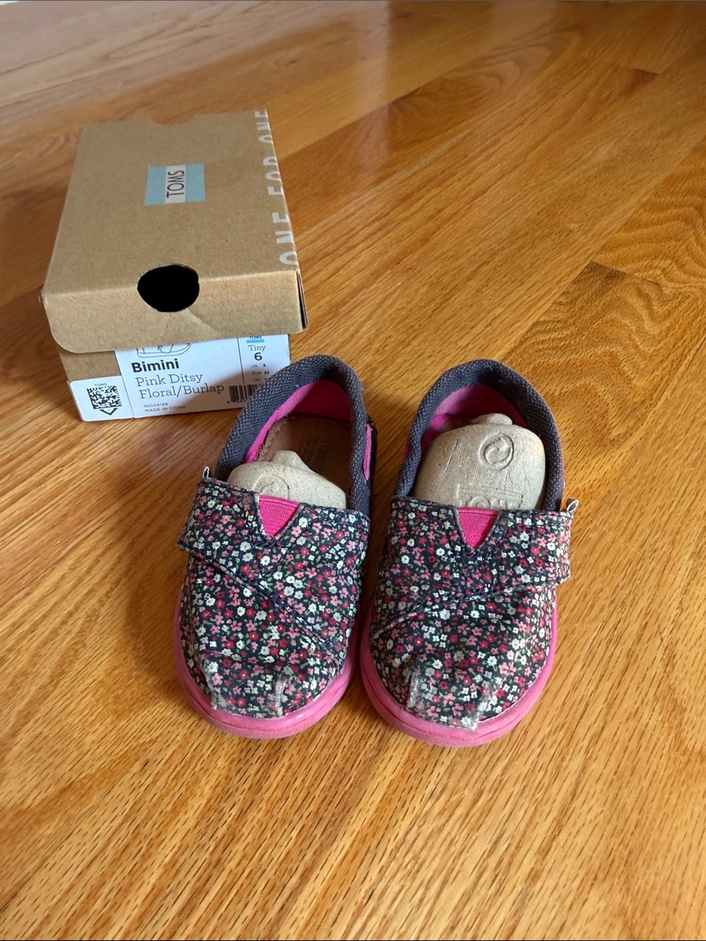 Toms Kids Floral Moccasin Slip-Ons in Pink and Black